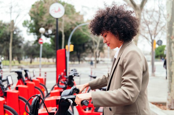 Choisir le meilleur chargeur vélo électrique universel : guide 2025